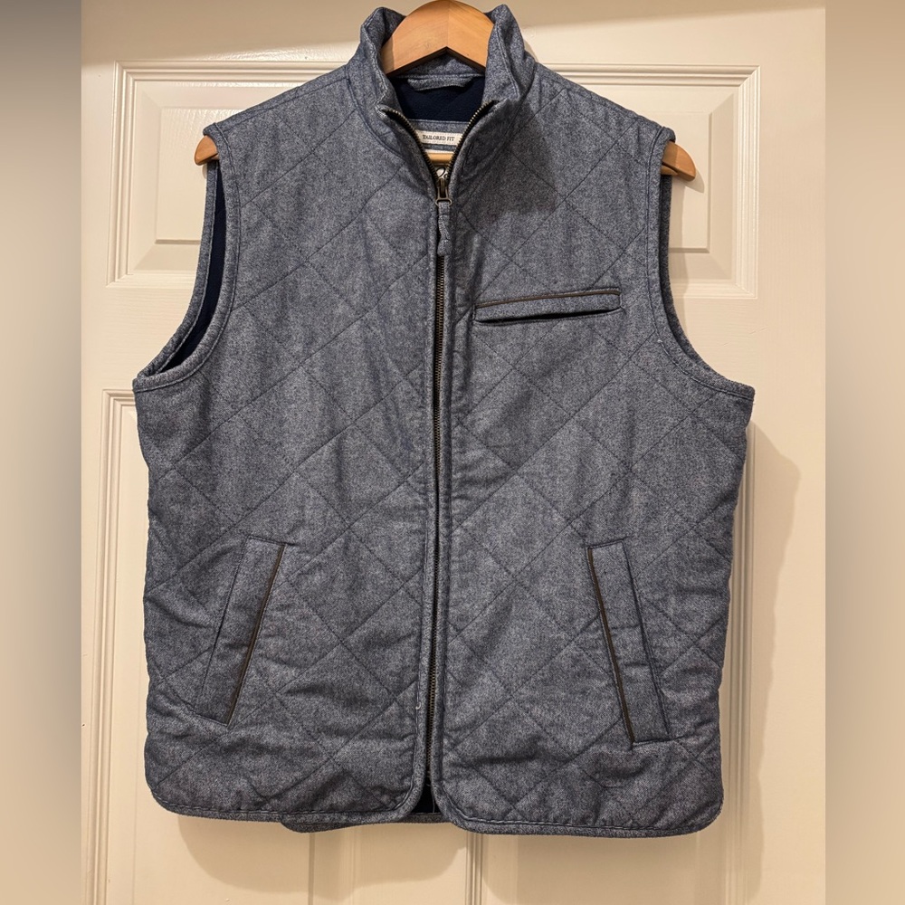 Jos. A. Bank 1905 Quilted Denim Blue Vest with Navy Fleece Lining - Picture 2 of 5
